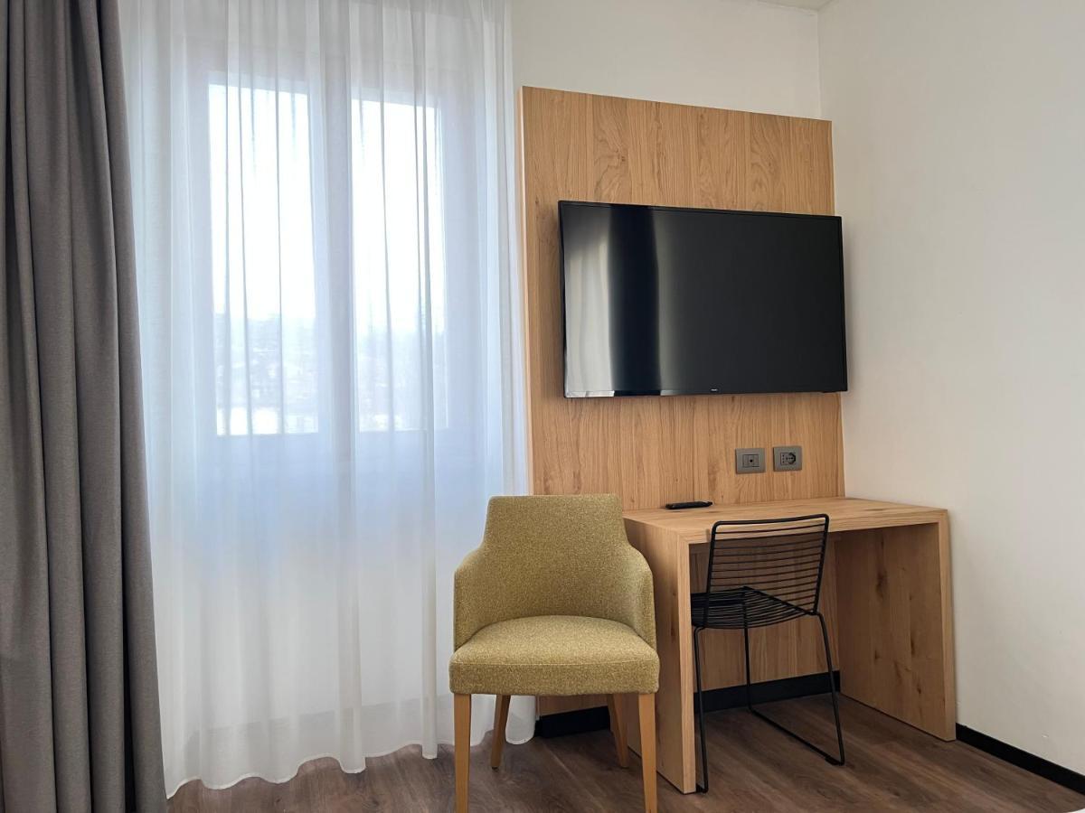 Belvedere Hotel Spiazzi Di Caprino